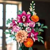 LEGO Ramo de Flores Fantasía en Rosa, Juegos de construcción Juego de construcción, 18 año(s), Plástico, 749 pieza(s), 690 g