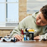 LEGO 76311, Juegos de construcción 