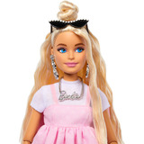 Mattel HYV27, Muñecos 