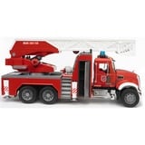 bruder MACK Granite fire engine with water pump vehículo de juguete, Automóvil de construcción rojo/blanco, 4 año(s), ABS sintéticos, Rojo, Blanco