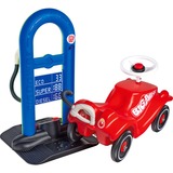 Simba Estación de Servicio Bobby Car, Escenario 