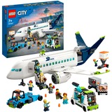 LEGO City Avión de Pasajeros, Juegos de construcción Juego de construcción, 7 año(s), Plástico, 913 pieza(s), 1,92 kg