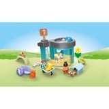 PLAYMOBIL Junior: Residencia para animales con dispensador de comida, Juegos de construcción 