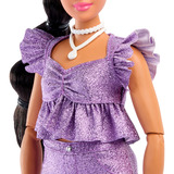 Mattel Barbie Deluxe Style en conjunto metálico violeta, Muñecos 