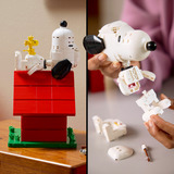 LEGO Ideas Peanuts: La caseta de Snoopy, Juegos de construcción Juego de construcción, 18 año(s), Plástico, 964 pieza(s), 1,25 kg, Minorista