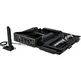 ASUS ROG CROSSHAIR X870E HERO BTF, Placa base 