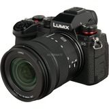 Panasonic Lumix DC-S5, Cámara digital negro