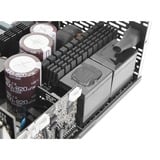 Thermaltake PS-TPD-1550FNFATE-3, Fuente de alimentación de PC negro