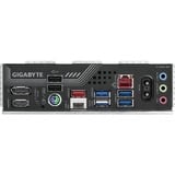GIGABYTE B850 GAMING X WIFI6E Placa Base - Procesadores AMD Ryzen Serie 9000, VRM digital de 12+2+2 fases, hasta 8200MHz DDR5 (OC), 1xPCIe 5.0 + 2xPCIe 4.0 M.2, LAN 2.5G, WIFI 6E, USB 3.2 Gen 2x2 negro/Gris, VRM digital de 12+2+2 fases, hasta 8200MHz DDR5 (OC), 1xPCIe 5.0 + 2xPCIe 4.0 M.2, LAN 2.5G, WIFI 6E, USB 3.2 Gen 2x2, AMD, Zócalo AM5, AMD Ryzen 7000 Series, AMD Ryzen 8000 Series, AMD Ryzen 9000 Series, Zócalo AM5, DDR5-SDRAM, 256 GB