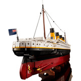 LEGO 10294, Juegos de construcción 