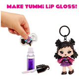 MGA Entertainment Yummiland Lip Gloss Doll Sour Sweeties - Blake Licorice, Muñecos Minifigura, Femenino, 4 año(s), Niño/niña, Multicolor