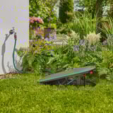 GARDENA Caja de manguera Undercover RollUp M, 20 metros, Soporte para manguera negro/Turquesa