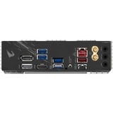 GIGABYTE B550I AORUS PRO AX Placa base - Procesadores AMD Ryzen 5000, VRM de 8 fases, hasta 5300 MHz DDR4, 1xPCIe 4.0 + 1xPCIe 3.0 M.2, Wi-Fi 6E, LAN 2.5GbE, USB 3.2 Gen 2 VRM de 8 fases, hasta 5300 MHz DDR4, 1xPCIe 4.0 + 1xPCIe 3.0 M.2, Wi-Fi 6E, LAN 2.5GbE, USB 3.2 Gen 2, AMD, Zócalo AM4, AMD Ryzen 3000 Series, AMD Ryzen 4000 Series, AMD Ryzen 5000 Series, Zócalo AM4, DDR4-SDRAM, 64 GB